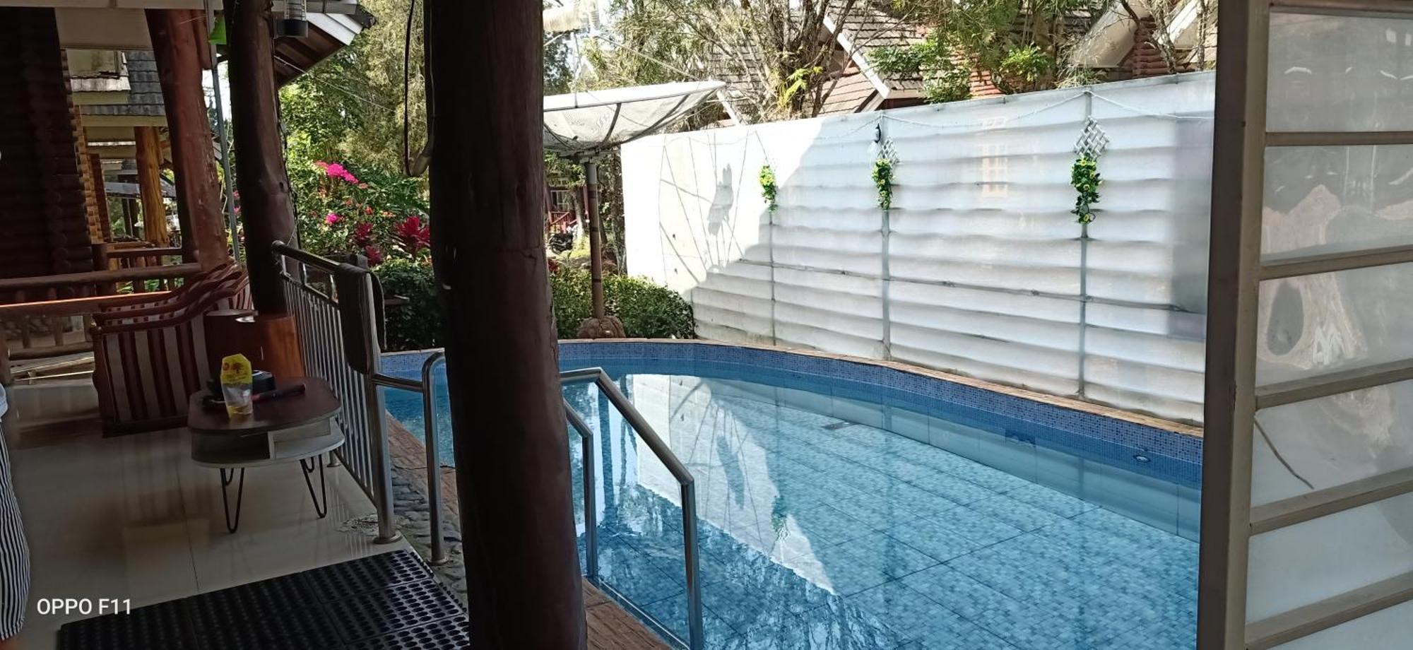 Vila Kota Bunga 5 Bedrooms Puncak Cameră foto