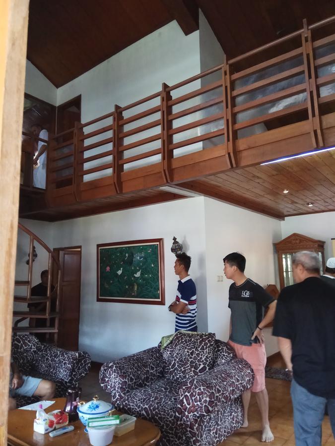 Vila Kota Bunga 5 Bedrooms Puncak Exterior foto